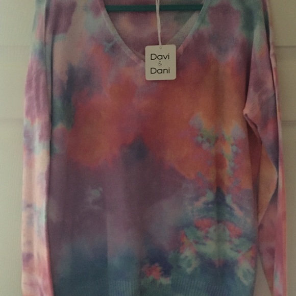 Gorgeous Rainbow Tie Dye Top! - Picture 2 of 3
